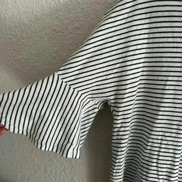 CAbi Skipper Flutter Sleeve Tee - Picture 4 of 6